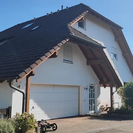 Zwischen Rhein Und Schwarzwald